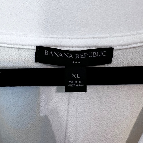 V Neck Wrap Banded Short Sleeve Shirt - Picture 3 of 3